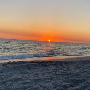 Meet your Posher, Claire